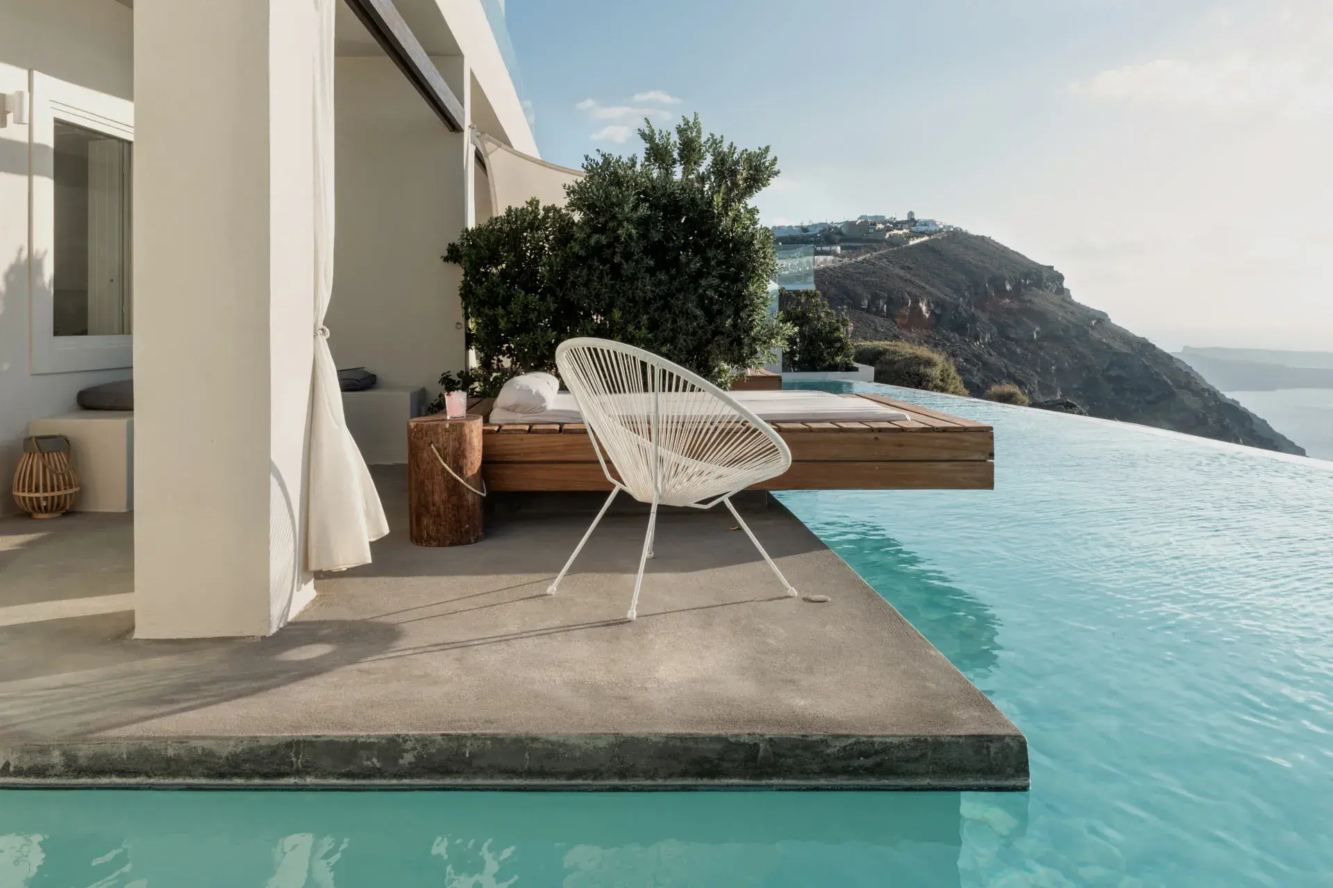 Superior Pool Suite